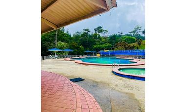 SE VENDE ESPECTACULAR CABAÑA EN CERRO AZUL $135,000