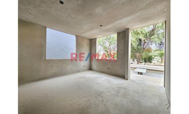 Bajo De Precio 🔥Gran  Oportunidad😮 Casa En Venta 📮 Calle S/N 147 - B Urb. Vista Alegre Los Ejidos  📐 495.00 M2  A Solo  $ 220.000