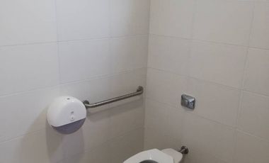 consultorio en arriendo/venta en av 30 de agosto. Cod V18976