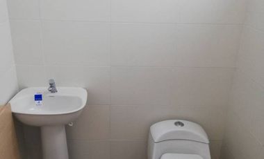 consultorio en arriendo/venta en av 30 de agosto. Cod V18976