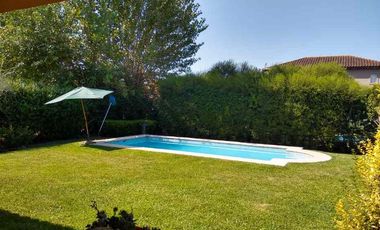 Chalet en alquiler en Acacias Blancas