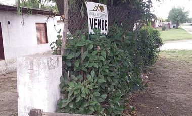 VENTA CASA A RECICLAR CORONEL VIDAL