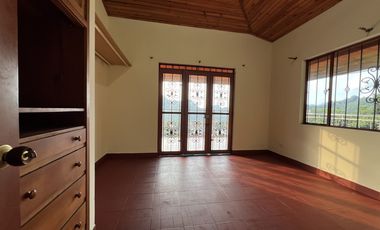 apartamento en arriendo en la gloria. Cod A9763524