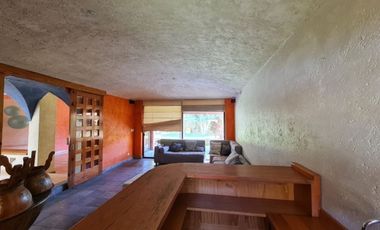 Casa en venta estilo mexicano en Zavaleta