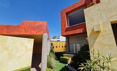 Casa en venta estilo mexicano en Zavaleta