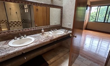 Casa en venta estilo mexicano en Zavaleta