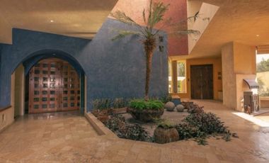 Casa en venta estilo mexicano en Zavaleta