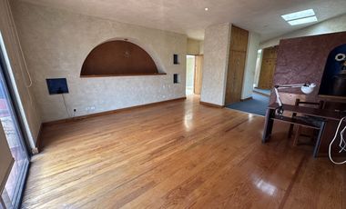 Casa en venta estilo mexicano en Zavaleta