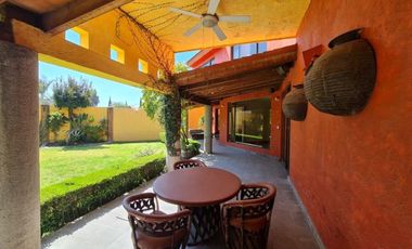 Casa en venta estilo mexicano en Zavaleta
