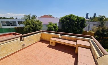 Casa en venta estilo mexicano en Zavaleta