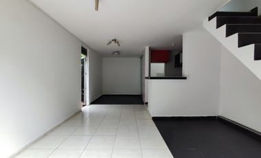 casa en venta en los trapiches. Cod V30139