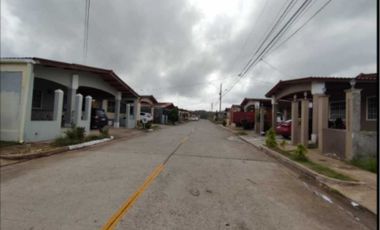 VENDO HERMOSA CASA EN ARRAIJAN BRISAS DEL GOLF 3R