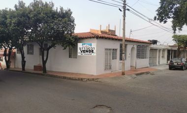 VENTA DE CASA EN PRADOS DEL ESTE
