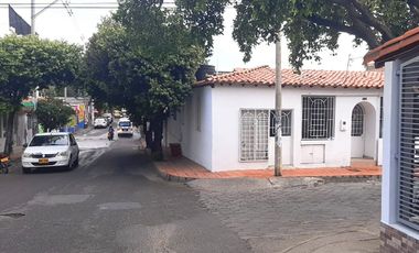 VENTA DE CASA EN PRADOS DEL ESTE
