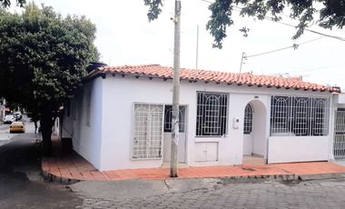 VENTA DE CASA EN PRADOS DEL ESTE