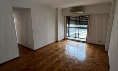 VENTA DPTO 3 AMBIENTES CON DEPENDENCIA DE SERVICIO. QUILMES CENTRO