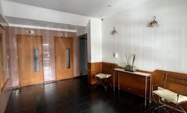 VENTA DPTO 3 AMBIENTES CON DEPENDENCIA DE SERVICIO. QUILMES CENTRO