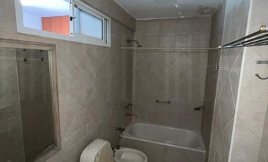 VENTA DPTO 3 AMBIENTES CON DEPENDENCIA DE SERVICIO. QUILMES CENTRO