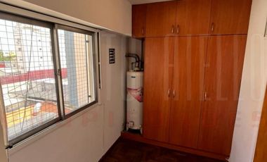 VENTA DPTO 3 AMBIENTES CON DEPENDENCIA DE SERVICIO. QUILMES CENTRO