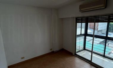 VENTA DPTO 3 AMBIENTES CON DEPENDENCIA DE SERVICIO. QUILMES CENTRO