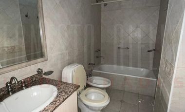 VENTA DPTO 3 AMBIENTES CON DEPENDENCIA DE SERVICIO. QUILMES CENTRO