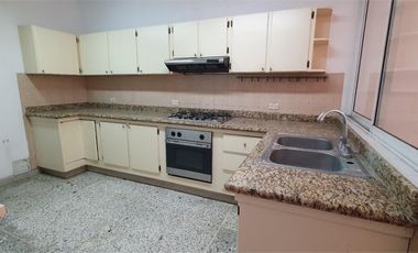 casa en arriendo/venta en caobos. Cod V3289