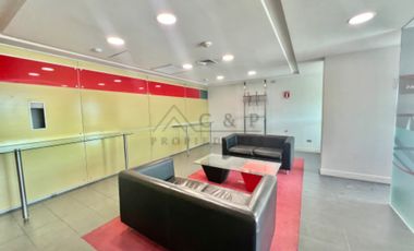 ARRIENDO OFICINA CON SALA (CAJA FUERTE), LO BARNECHEA FRENTE PORTAL DEHESA