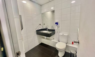 ARRIENDO OFICINA CON SALA (CAJA FUERTE), LO BARNECHEA FRENTE PORTAL DEHESA