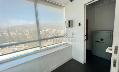 ARRIENDO OFICINA CON SALA (CAJA FUERTE), LO BARNECHEA FRENTE PORTAL DEHESA