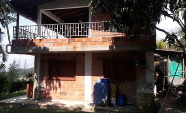 VENDO O CAMBIO ESTA CASA FINCA EN BARBOSA ANTIOQUIA.