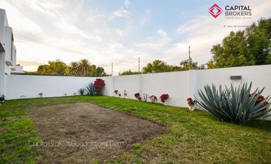 Casa de lujo moderna con jardín fracc. Olivos residencial, zona real.