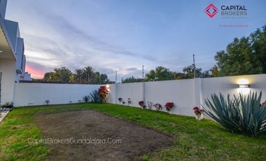 Casa de lujo moderna con jardín fracc. Olivos residencial, zona real.