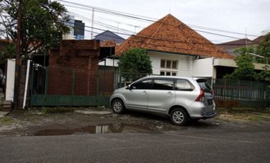 Dijual Rumah tengah kota di jalan Sumbawa SBY pusat
