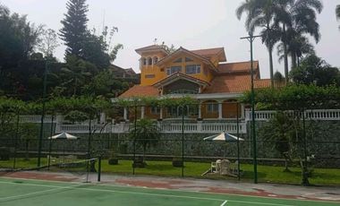 DIJUAL VILLA SUKABUMI 4 HEKTAR CANTIK TERAWAT MAU DIJUAL CEPAT