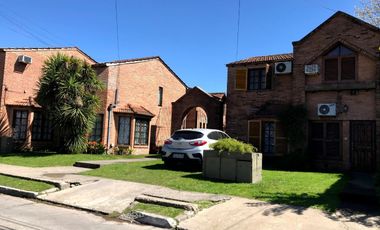 Duplex en venta en Temperley Oeste