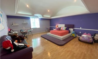 Preciosa Residencia en Venta en Arboledas Santa Elena Pachuca