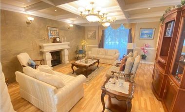 Preciosa Residencia en Venta en Arboledas Santa Elena Pachuca