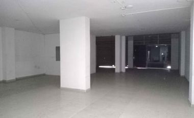 edificio en arriendo en las vegas. Cod A9335504