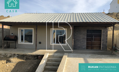 #VentaRUKAN | Casa 2 Habitaciones | Barrio COSTA DEL SOL | Calle CAROL ENGLISH | Caleta Olivia.- (APTA CREDITO HIPOTECARIO)