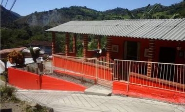 VENDE FINCA HELICONIA LA CHORRERA