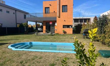 Casa en venta en Berazategui Este
