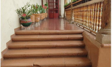 CASA COLONIAL EN EL CENTRO DE PÁTZCUARO, MICHOACAN, PLAZA VASCO DE QUIROGA