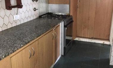 Chalet en esquina de 3 ambientes con dependencia en Catamarca y  Rawson