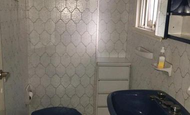 Chalet en esquina de 3 ambientes con dependencia en Catamarca y  Rawson