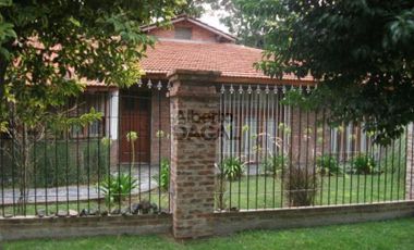 Casa en Venta en 414  y 144 Arturo Segui - Alberto Dacal Propiedades
