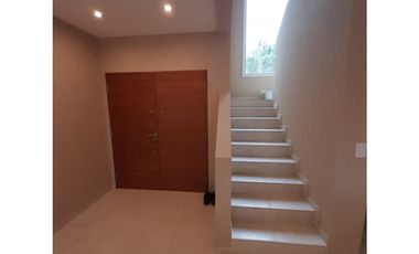 COSTA ESMERALDA - RESIDENCIAL I 404 - ALQUILER