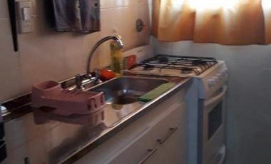 Departamento al frente de de cuatro ambientes con cochera ubicado sobre la calle Chiozza a tan solo una cuadra del mar.