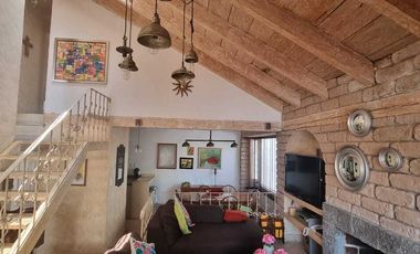 MAGNIFICA CASA ESTILO VALLESANO EN VENTA