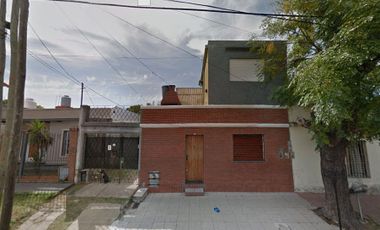 Casa en venta - 2 dormitorios 1 baño - 137mts2 - Quilmes Oeste