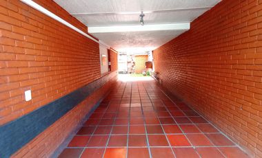 casa en arriendo en la patria. Cod A308829